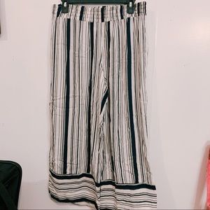 PALAZOO STRIPED BLACK AND WHITE PANTS SIZE LARGE